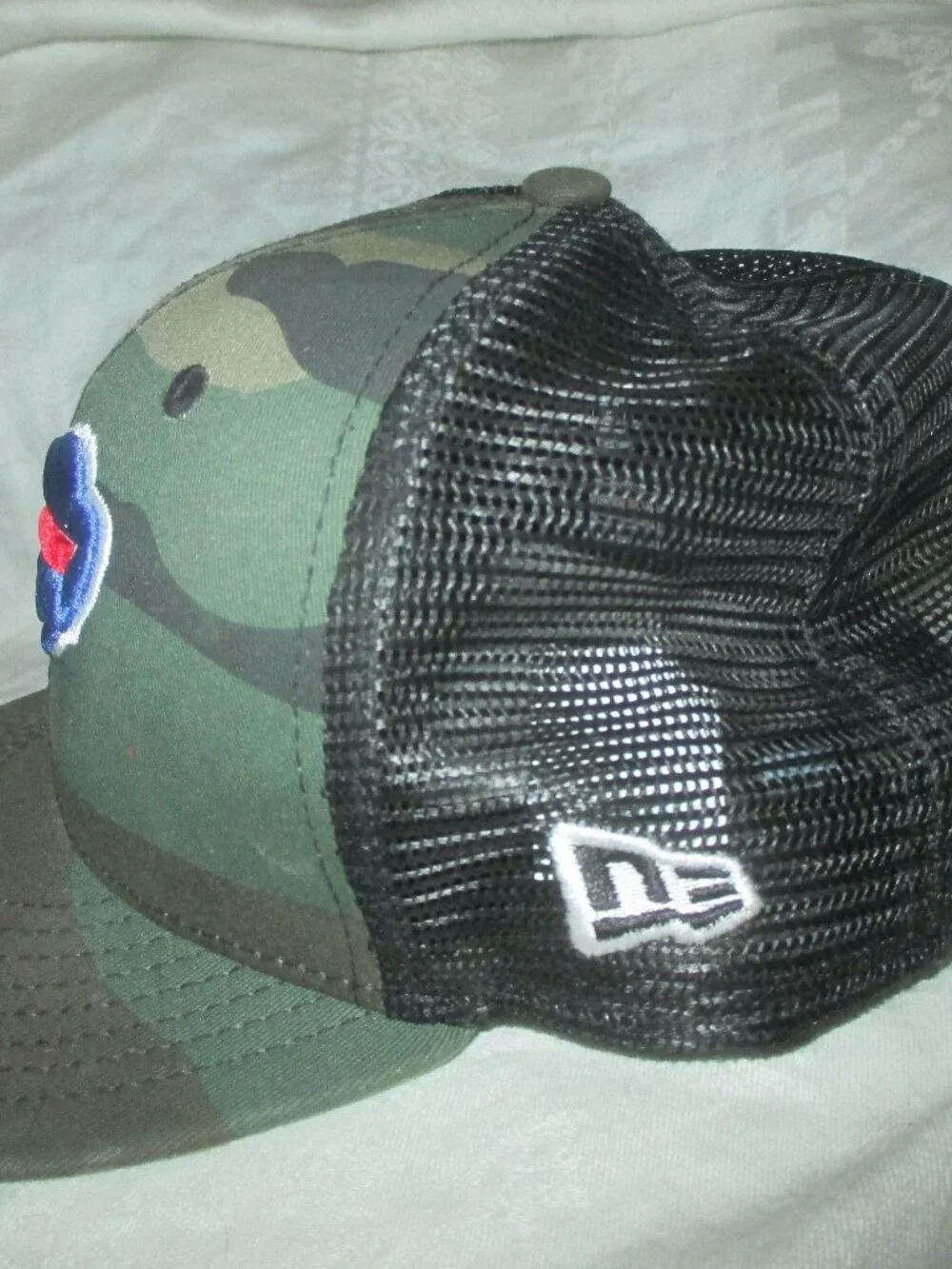 Buffalo Bills Hat Cap Snap Back youth One Size NFL Football Trucker Camo New Era